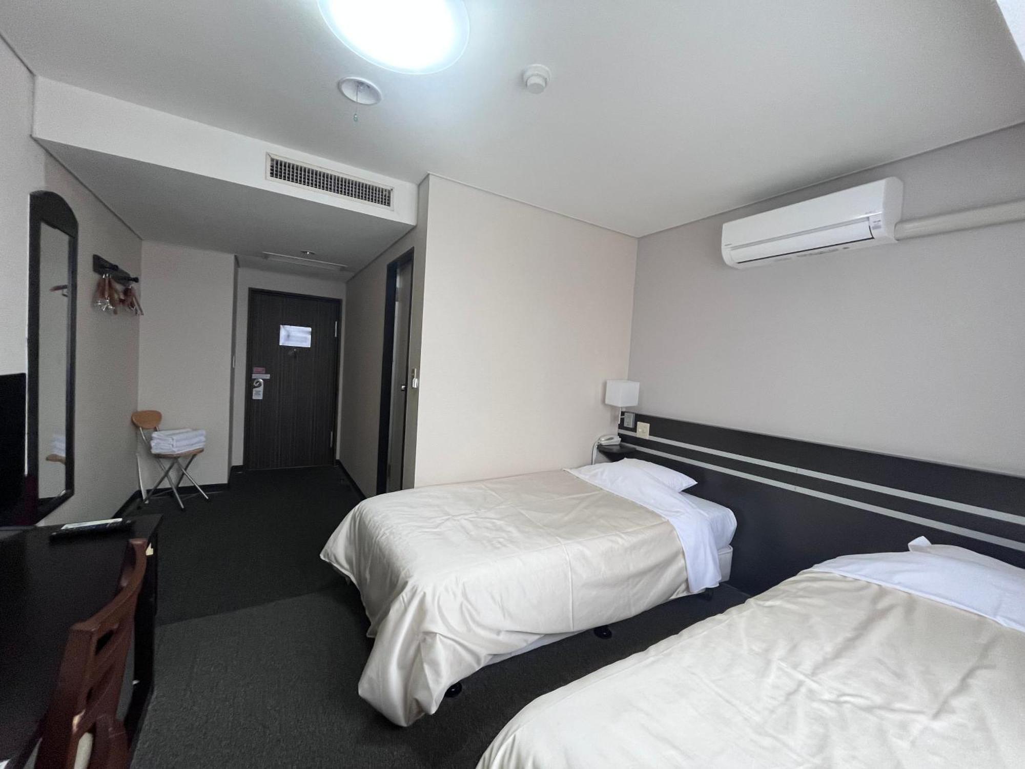 Hotel Crown Hills Fujinomiya Bagian luar foto